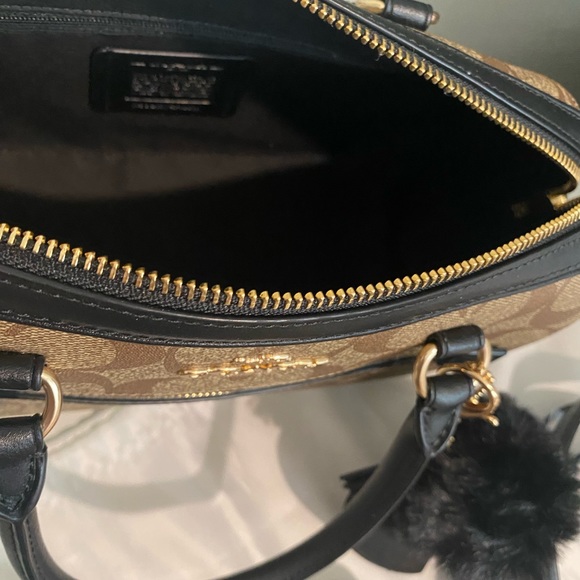 Coach Satchel With Matching Wristlet - Picture 2 of 8